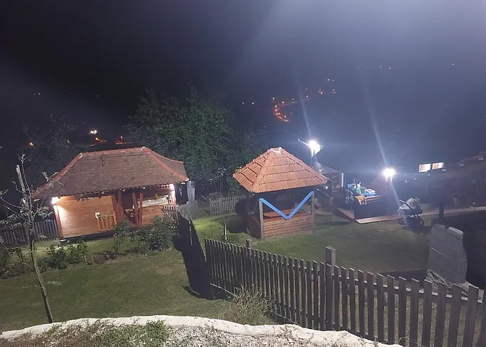 Casa de Férias Seosko Domacinstvo Alababa Kosjeric